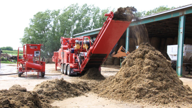 ruminator b66 grinding hay