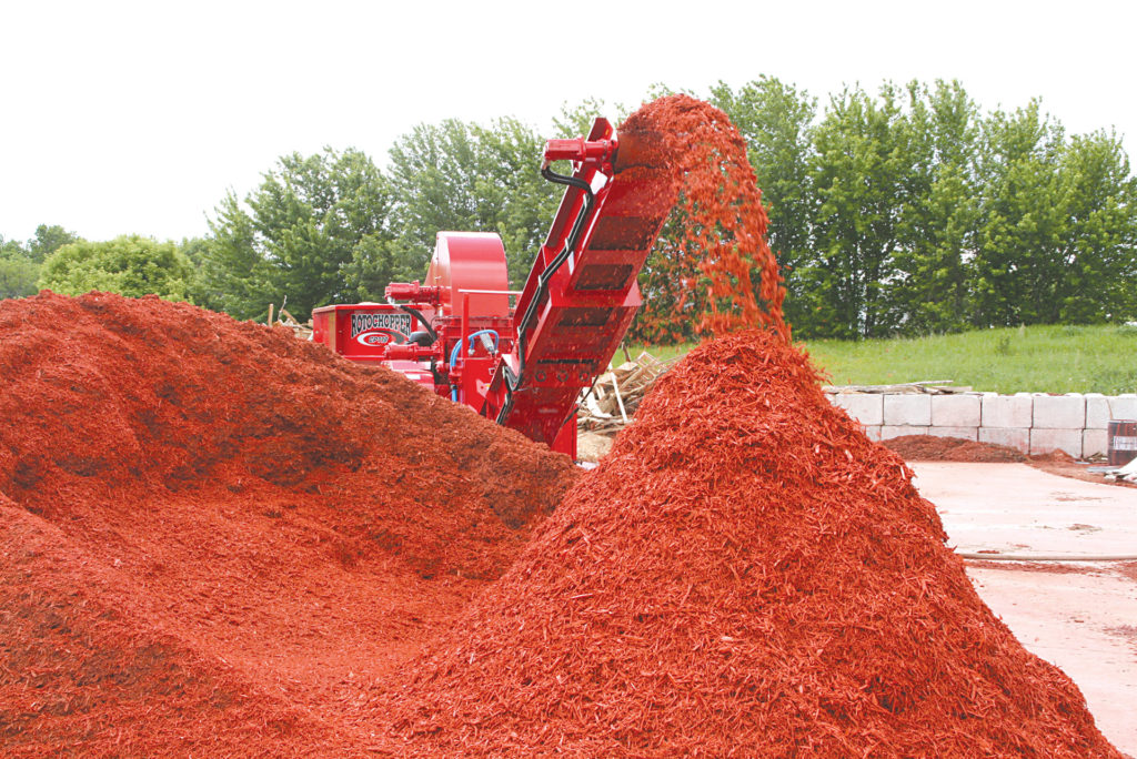 cp118 red mulch pile