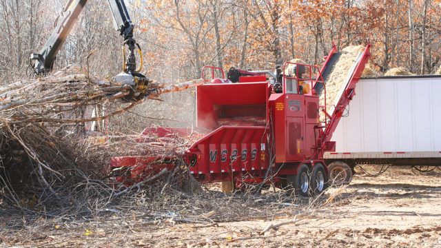 mc266 rotochopper grinder forestry / biomass fuel