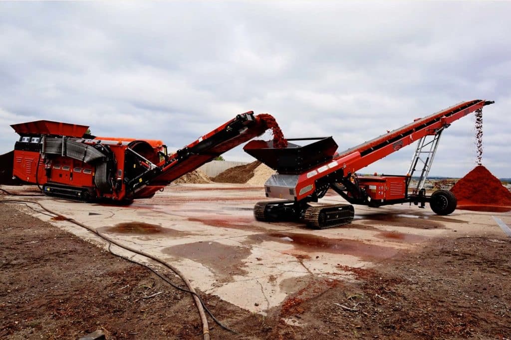 rotochopper mt 175 trommel screen coloring red mulch 365r tracked radial conveyor