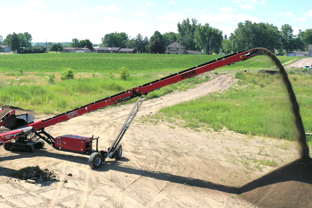 rotochopper 365r track radial conveyor aggregate