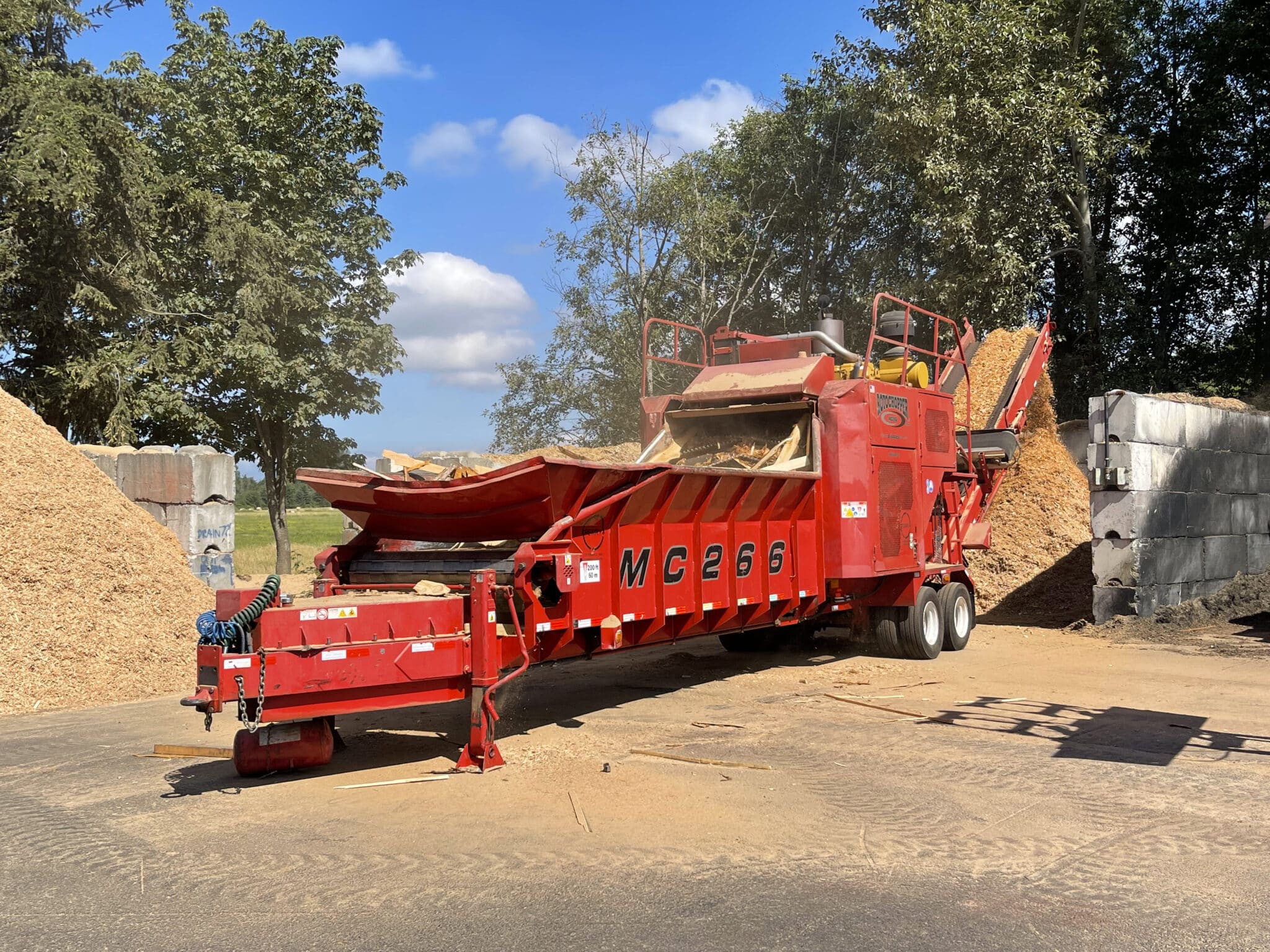 perry pallet mc-266 rotochopper horizontal grinder